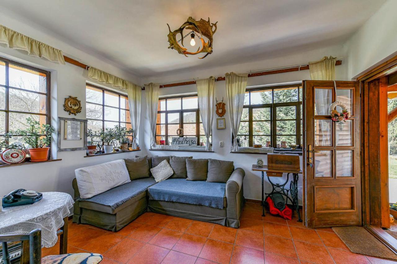 Halhaza Vendeghaz Apartment Sirok ภายนอก รูปภาพ